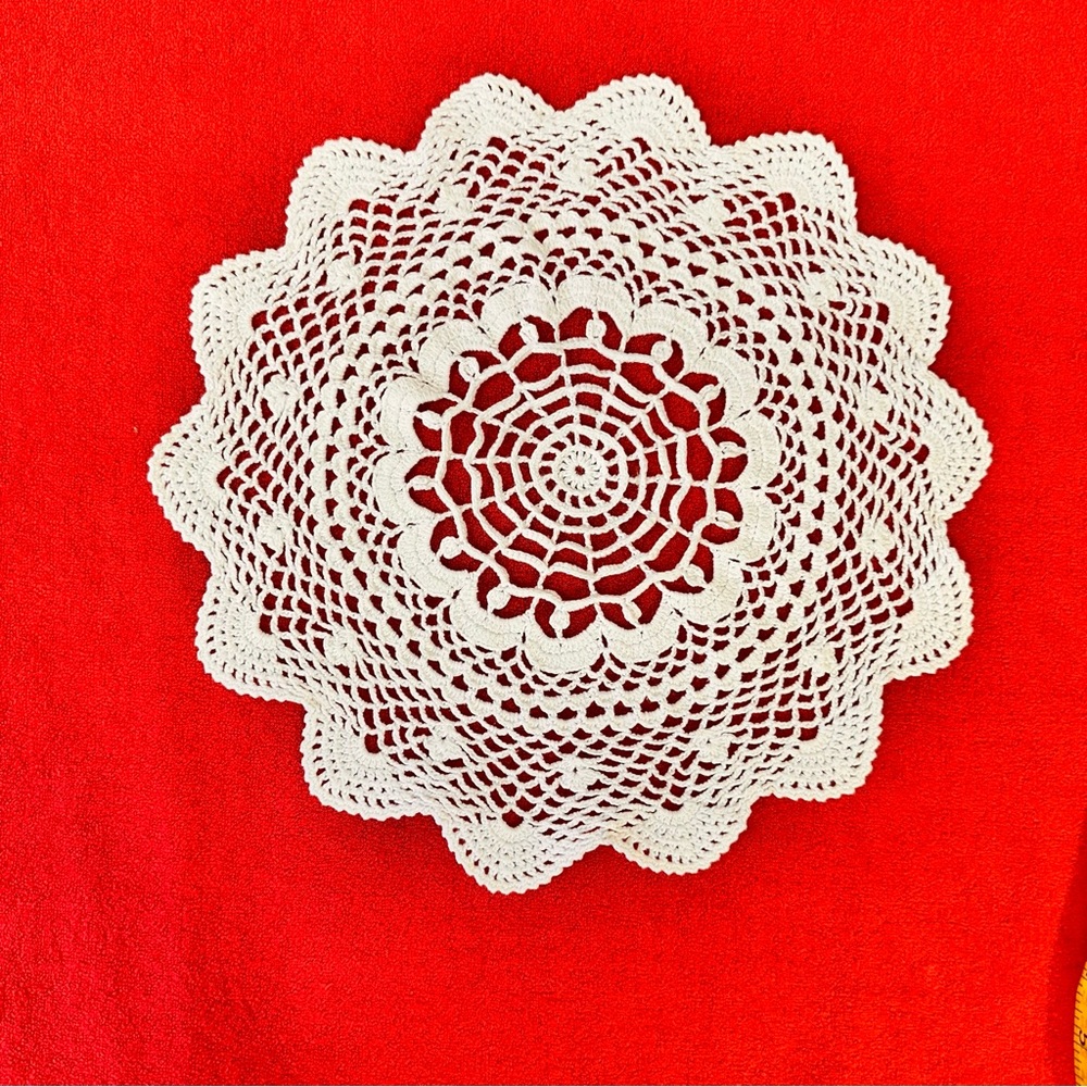 Vintage Handmade Crochet Round Doilies Tablecloth Decor Placemats White Cotton